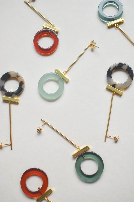 Bungelende cirkel oorbellen