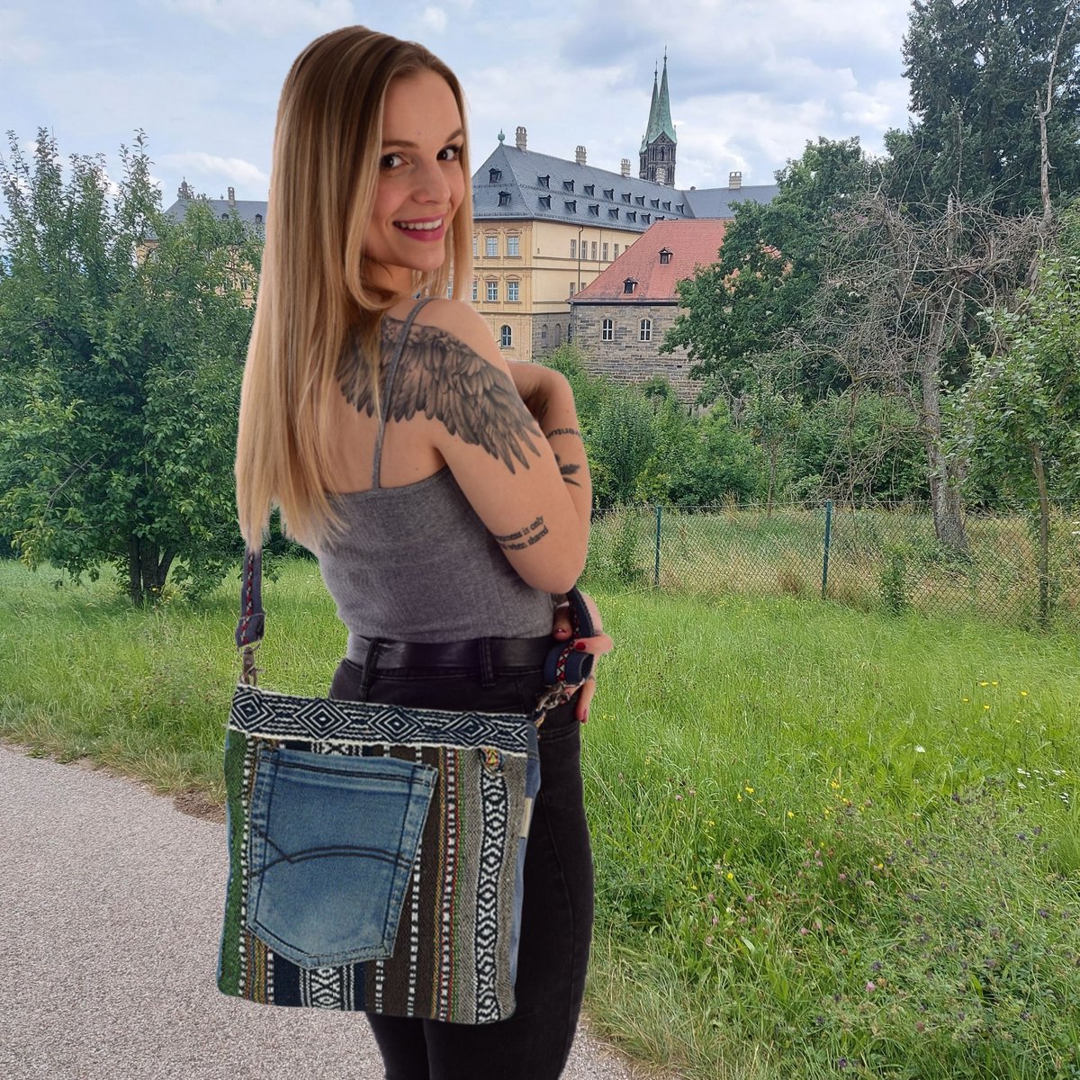 Sac bandoulière femme Sunsa. Sac bandoulière en jean upcyclé et coton. Sac à main style rétro vintage. Sac bandoulière pour femme.