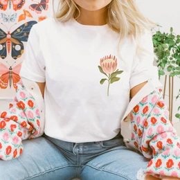 T-shirt Blume BIOBAUMWOLLE Protea "Cresci a modo tuo" - Geschenk Motivierendes Shirt Cottagecore