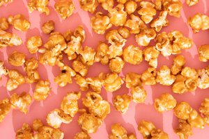 GLASSPOPCORN, popcorn omhuld met snoepmassa, gemaakt van vegan ingrediënten, verschillende smaken (200g) regionaal