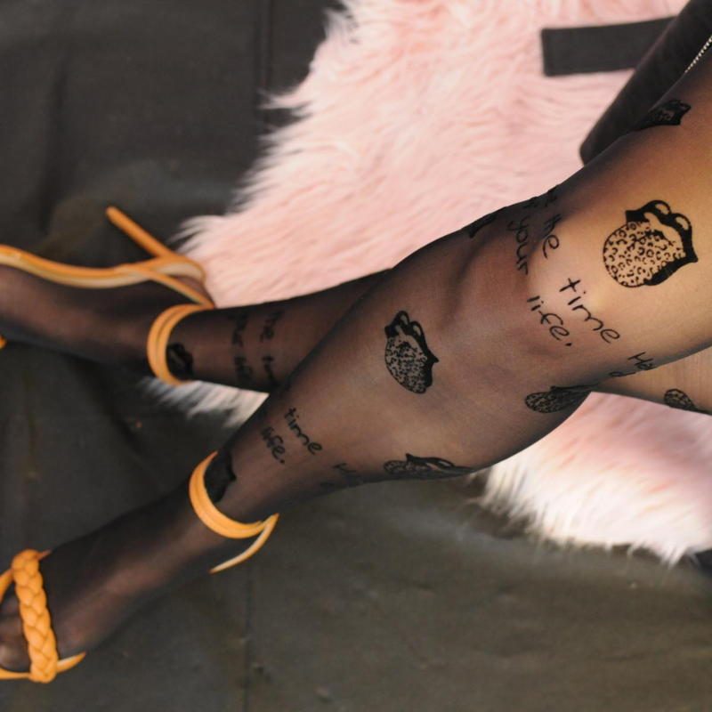 1 par %23StatementTights TEN EL TIEMPO DE TU VIDA Medias negras "Message on Tights" con lengüeta en estampado de leopardo 40 DEN