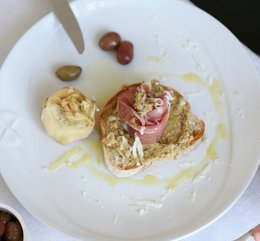 Bruschetta fra organiske artiskokker