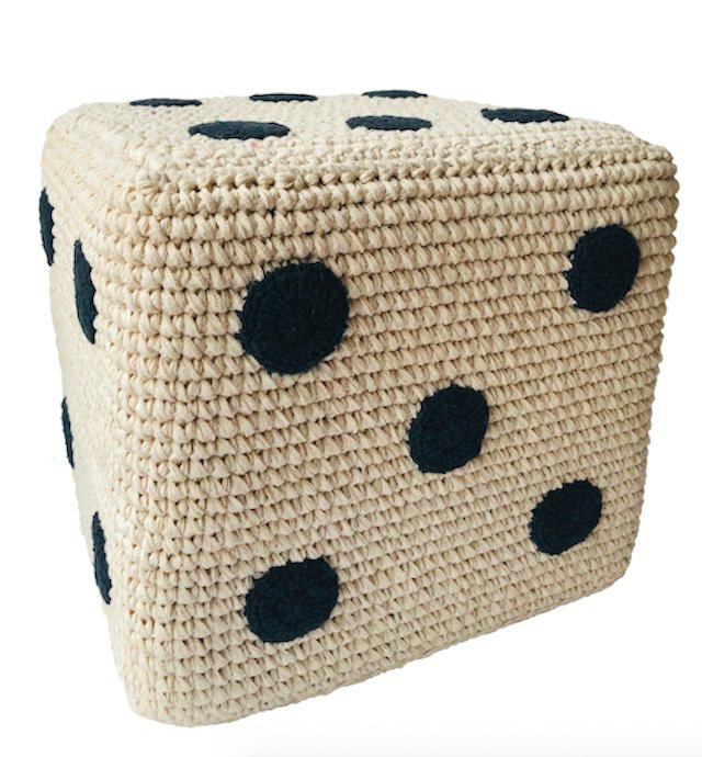 Luna-Leena Pouffe-Würfel für Kinder – cremefarbene und schwarze Punkte – Baumwolle – handgehäkelt in Nepal