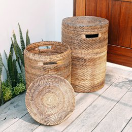Stor vaskeri kurv med låg - vævet rund kurv - brun boho opbevaringskurv - dekorativ rottingkurv (2 størrelser Ø 36/40 cm) sari (brun)