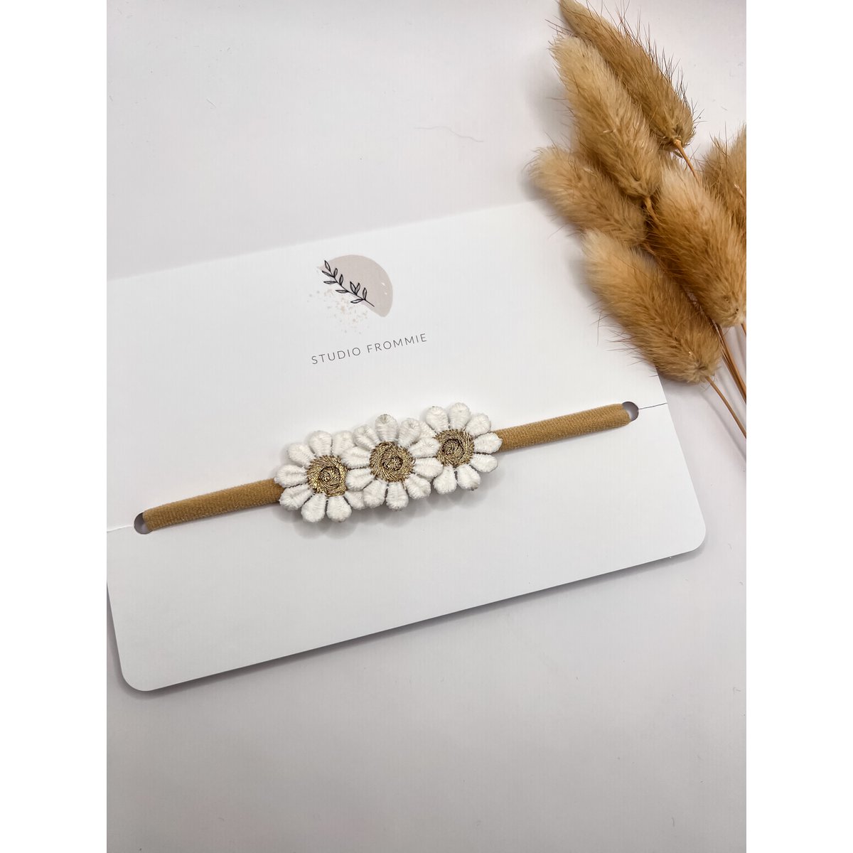 Daisy gold