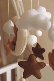 Handgemaakte Slapende Teddybeer Muziekmobiel - Boxmobiel - Baby mobile - mobile wickeltisch