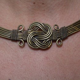 Valencia Necklace - Vintage gold