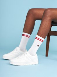 Calcetines de bicicleta orgánicos - Calcetines de tenis blancos con ciclista bordado