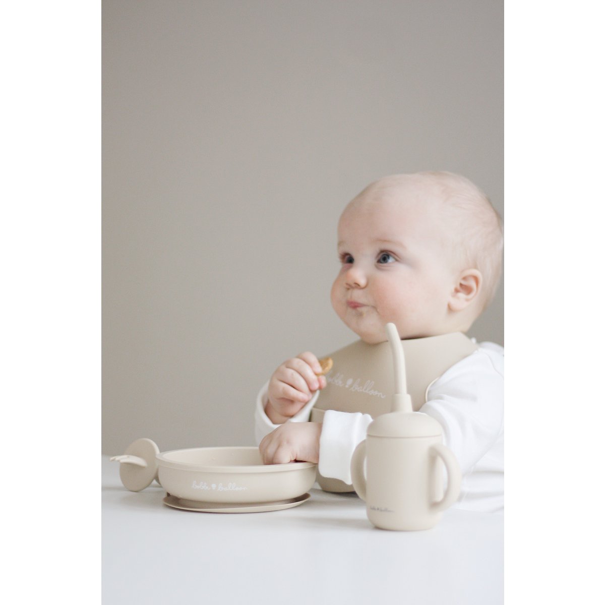 Silicone bib - Oyster Beige