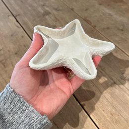  Handmade concrete starfish trinket dish, ideal for jewelry storage or display.