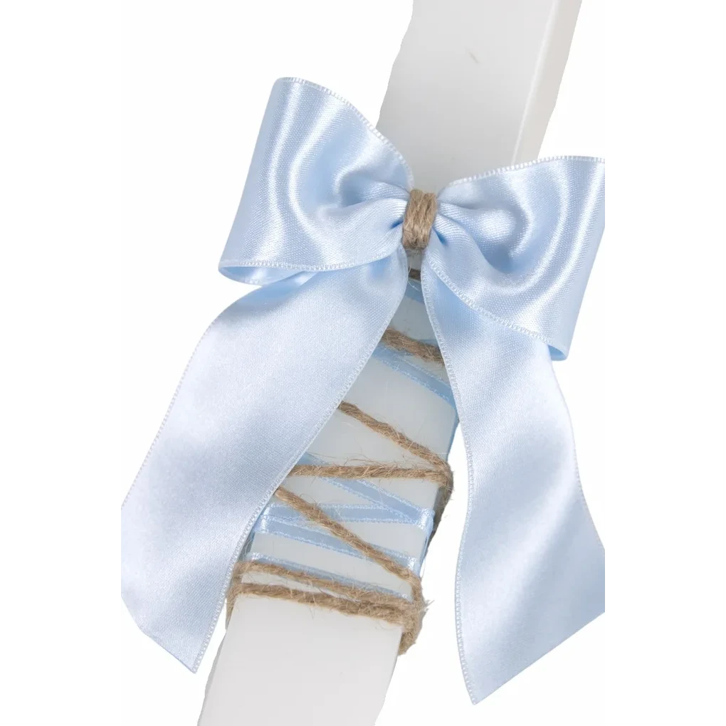 Bougie de baptême carrée avec noeud en satin bleu