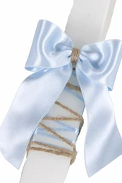 Bougie de baptême carrée avec noeud en satin bleu
