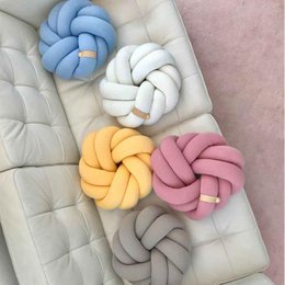Cojín Blossom Knot, rosa