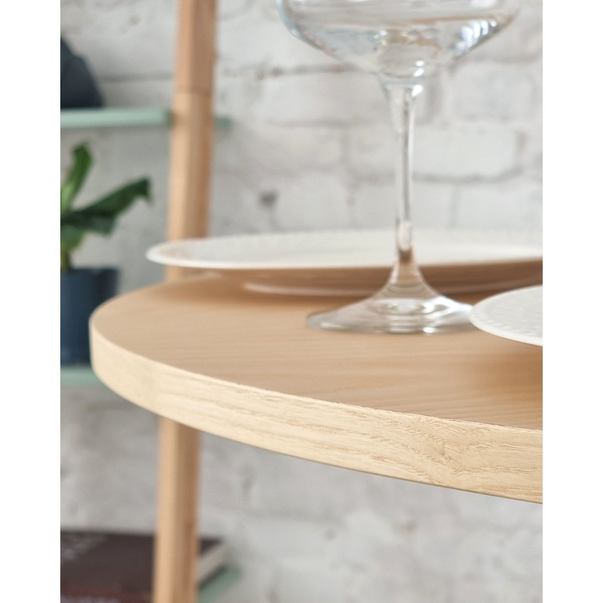 Round table Jubi natural ash veneer