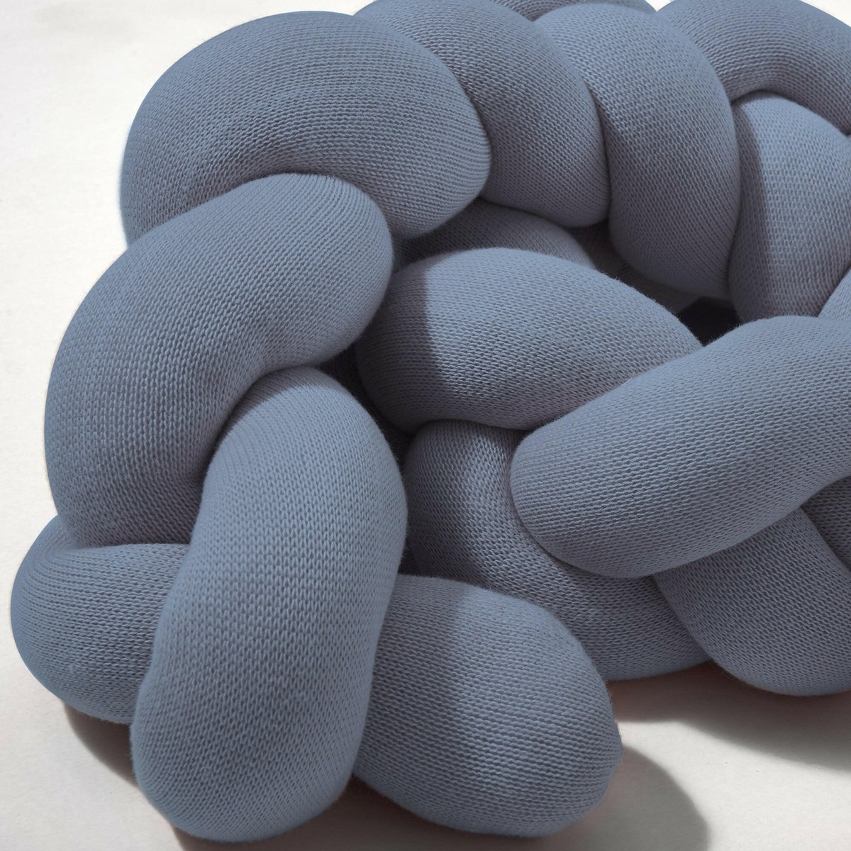 Paracolpi per letto intrecciato blu lavorato a maglia