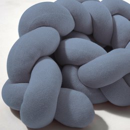 Paracolpi per letto intrecciato blu lavorato a maglia