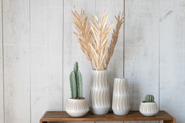 J -Line Vase Kai - Keramik - Beige/hvid - Stor - 40 cm høj