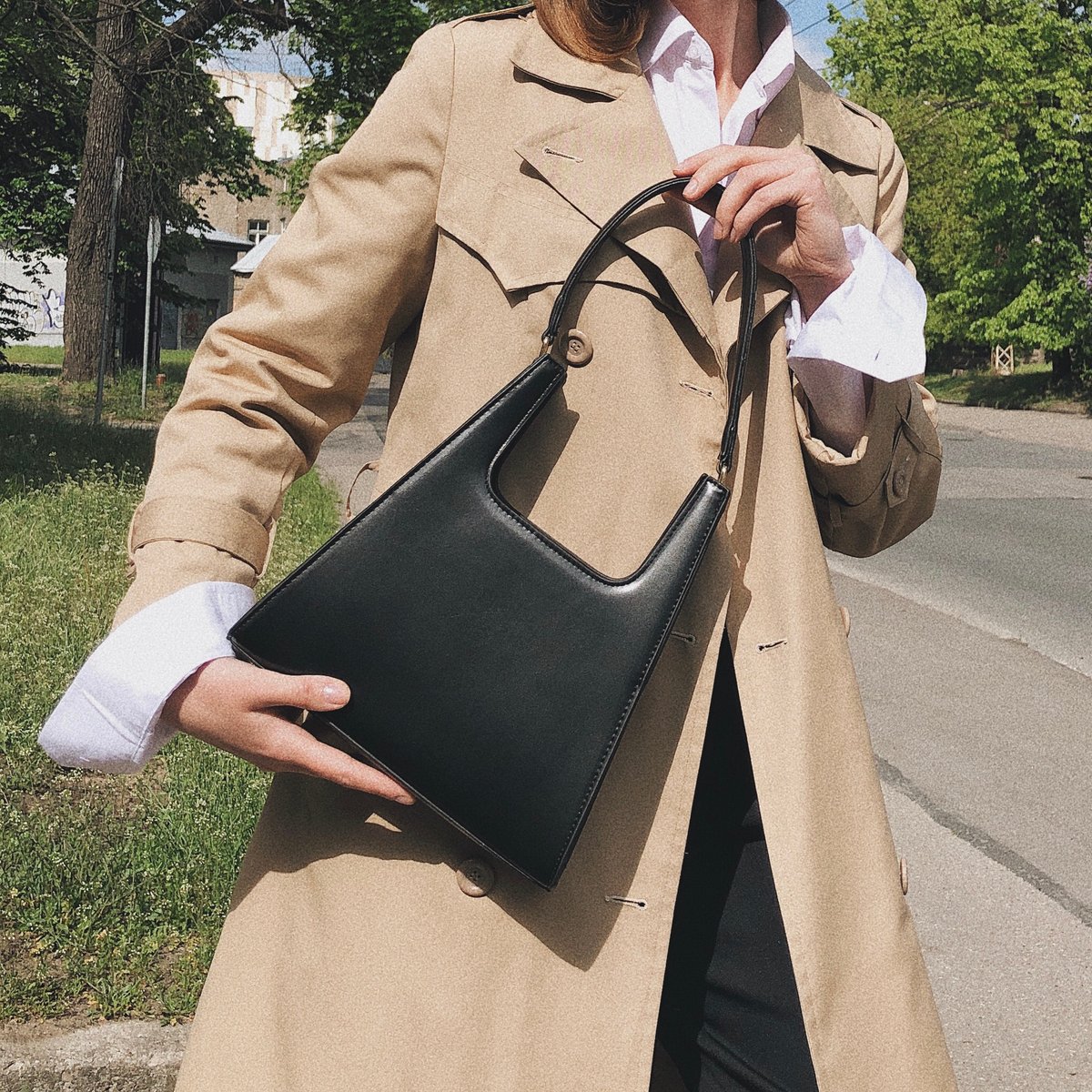 Jiyo Black Bag