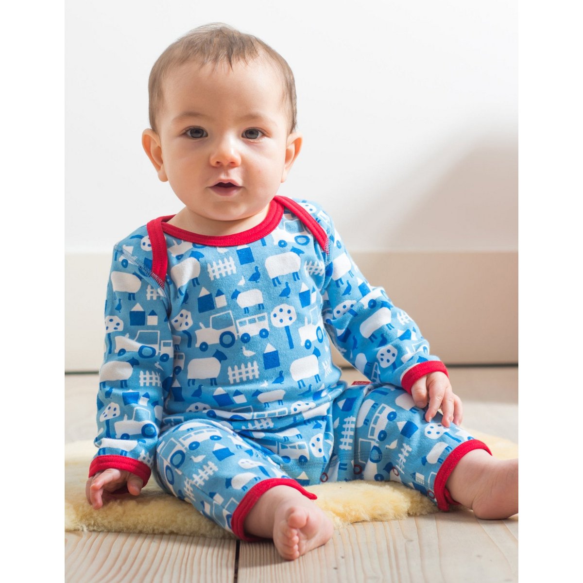 Organic cotton baby pajamas with one-piece with farm print