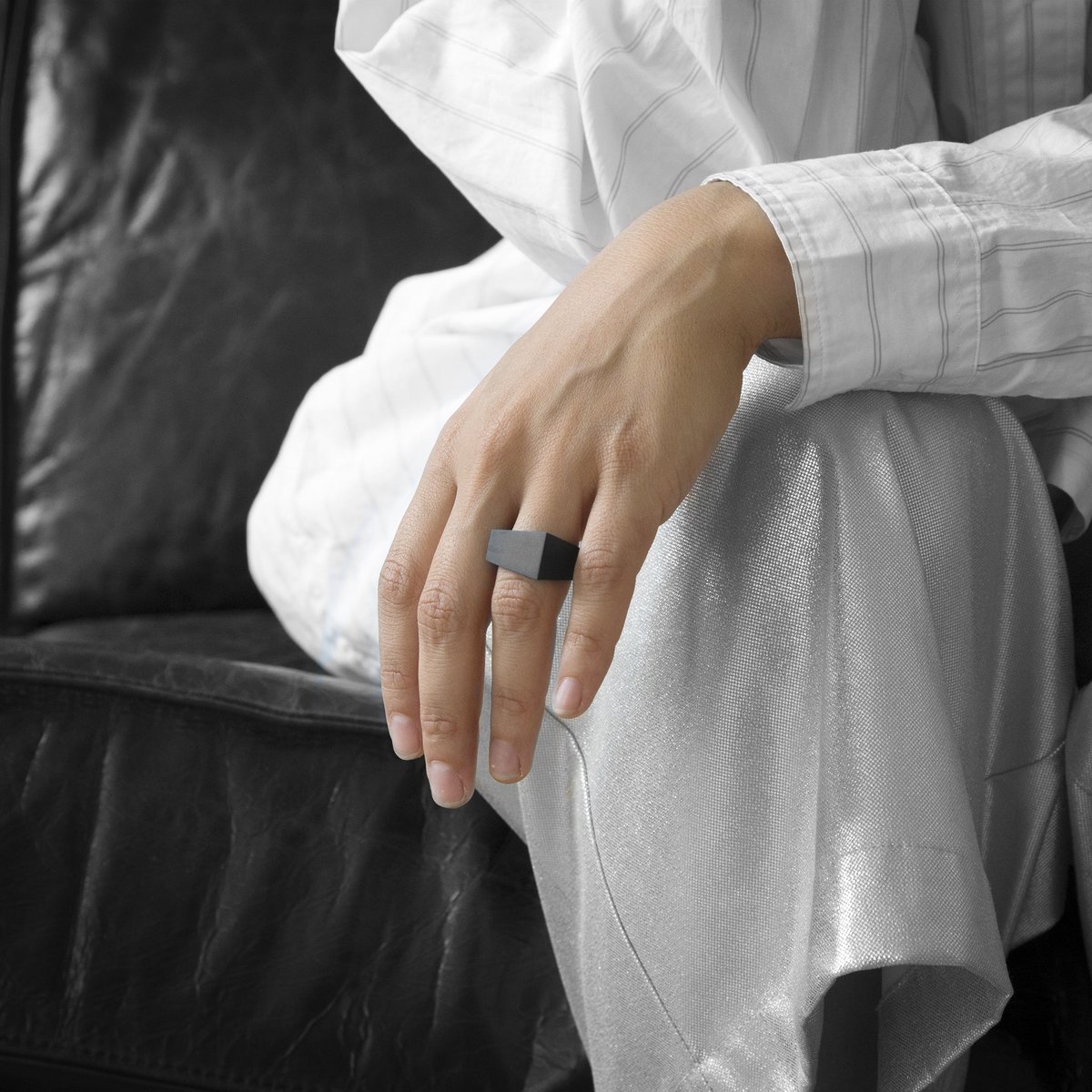 MK3 ASYMMETRIC RING – BLACK - Contemporary Minimal Jewelry handmade in Concrete
