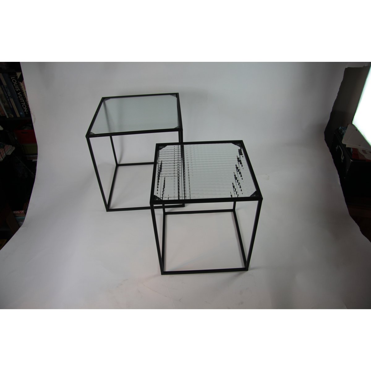set de 2 tables d'appoint en verre optique