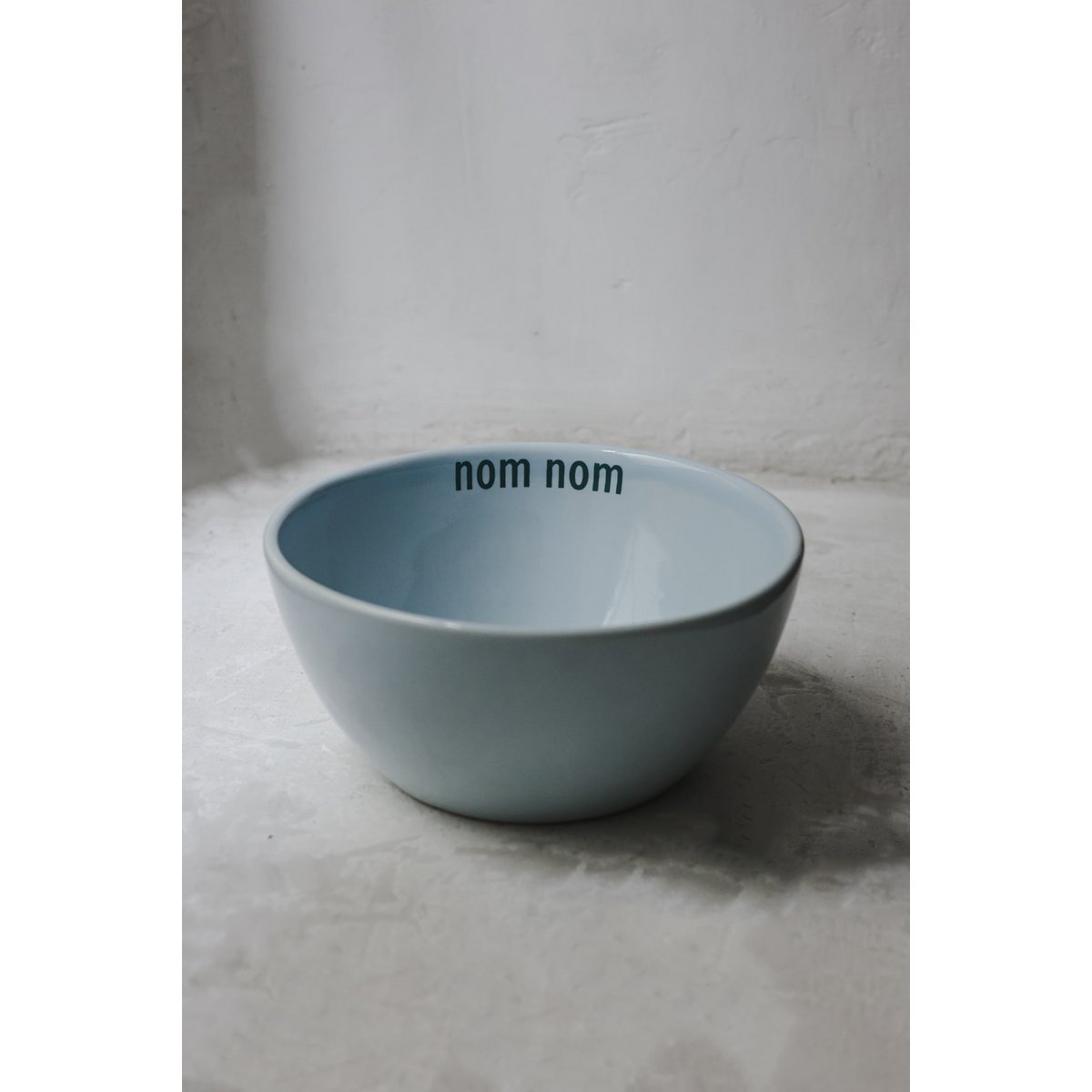 Sisi bowl, Nom Nom
