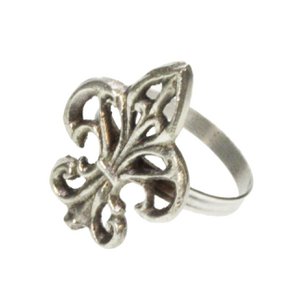 Serveting Fleur de Lis