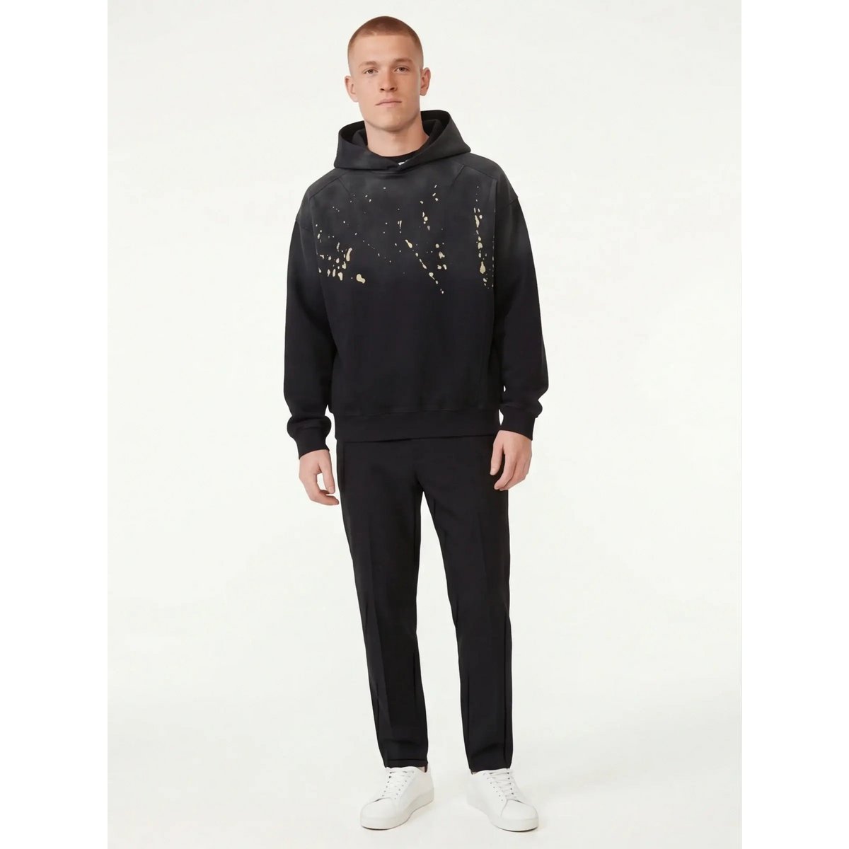 Urban-Chic Hoodie – from Ultra-Soft Material for a Strong Presence