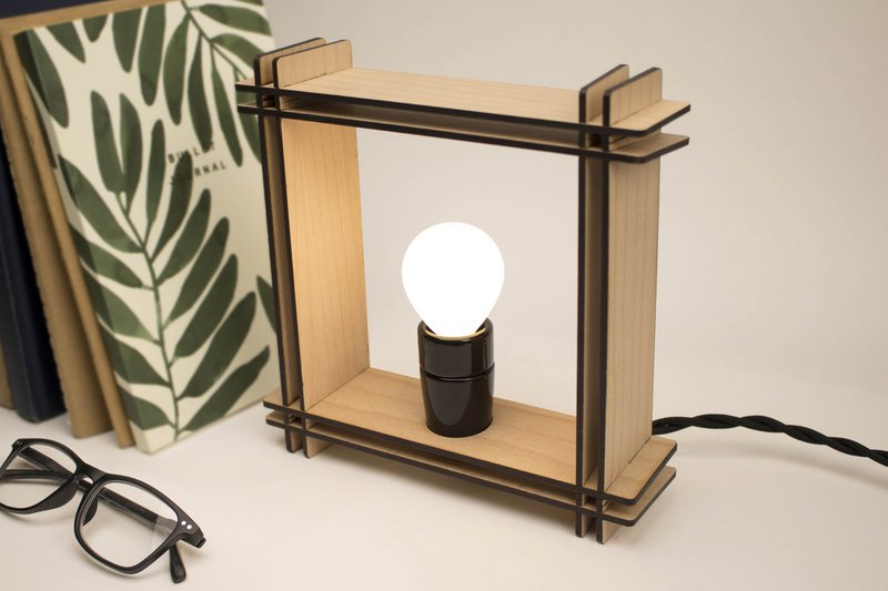 Hashtag LAMPA nr. Buk 1 kwadratowy – Minimalistyczna lampa stołowa z funkcją ściemniania – prezent na Boże Narodzenie