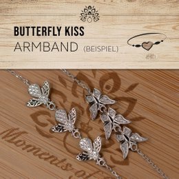 Decorative candle with fresh meadow scent & crackling wooden wick: Butterfly Kiss