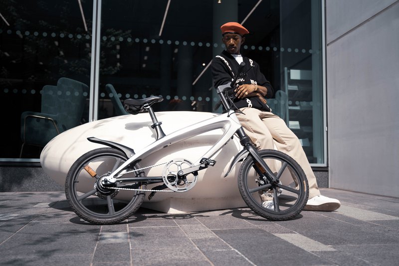 La Cruzaa Pedal assist Bluetooth Bicicletta elettrica Solarbeam Yellow