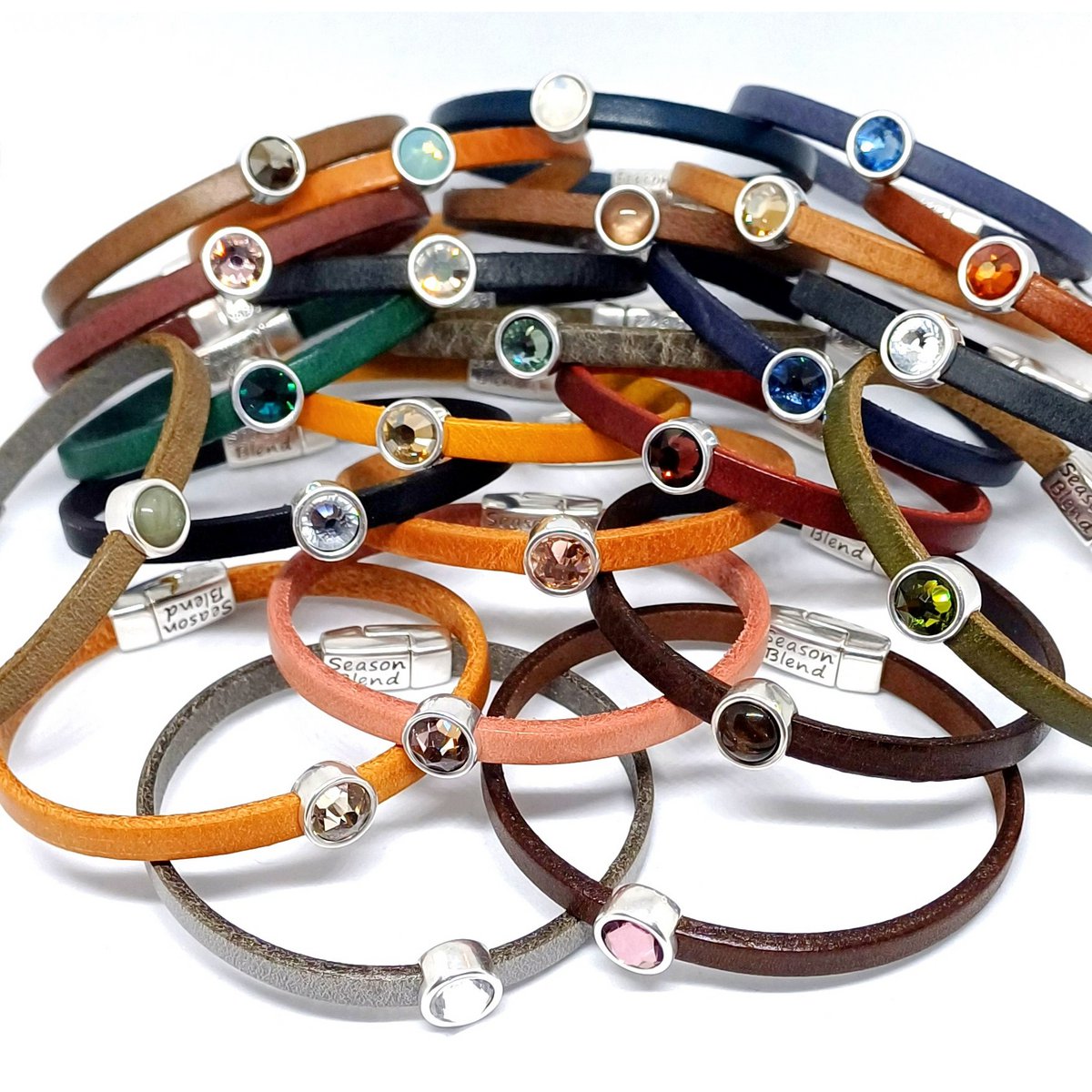 Timeless leather bracelet antique silver plated colorful
