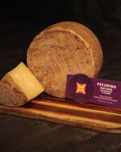 🇬🇧 Mature pecorino aged 75 days – artisanal sheep's cheese