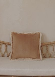 "Caramel" soft velvet pillow with fringe