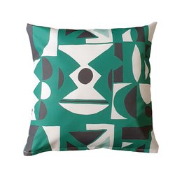 Outdoor cushion with a geometric pattern in shades of green, measuring 50x50 cm.