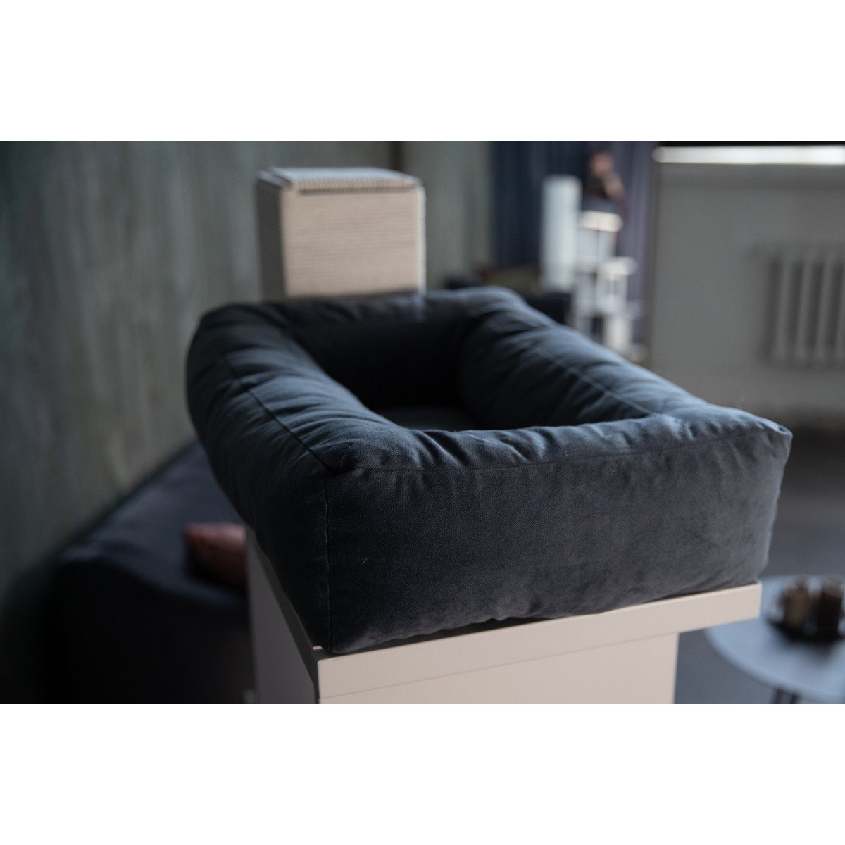 Comfy sleeping bed for cat SAMANA