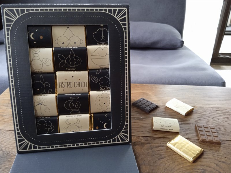 ASTROLOGIA CIOCCOLATINI -LATTE- PACKAGING CORNICE FOTO © + CARD