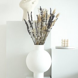 Lavender Dreams: Tørret blomsterbuket i beige-lilla