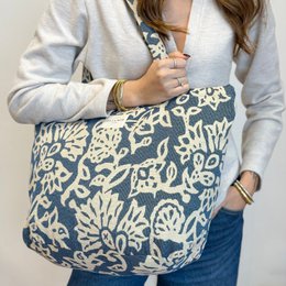 Large Shopper with zipper AKAY