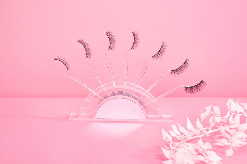 Lovely Lashes Deluxe Kit mit schwarzem Eyeliner