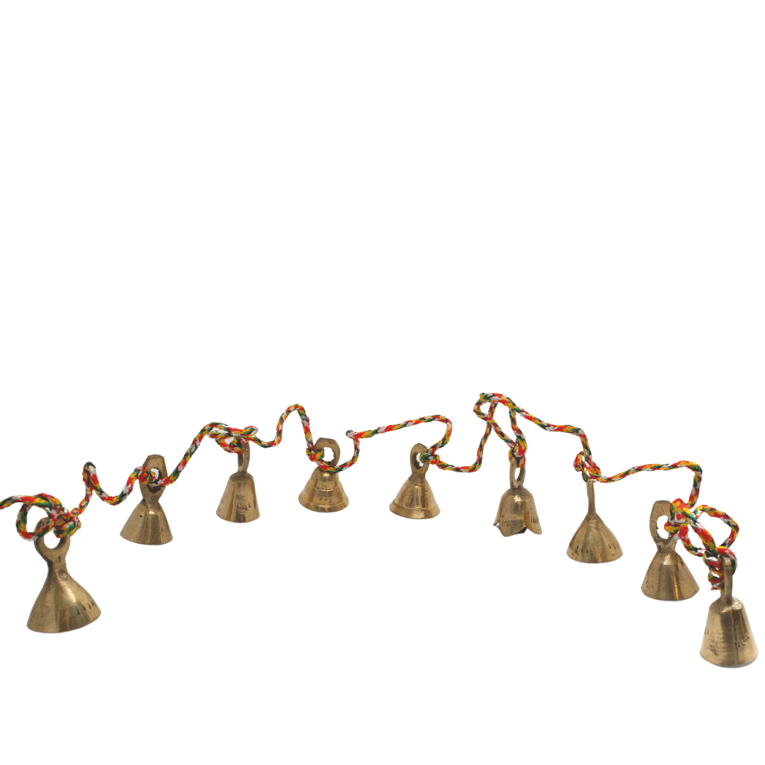 Assortiment de petites cloches suspendues