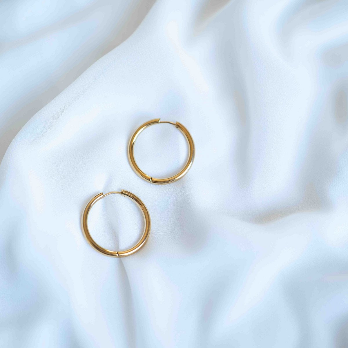 Huggie Hoops