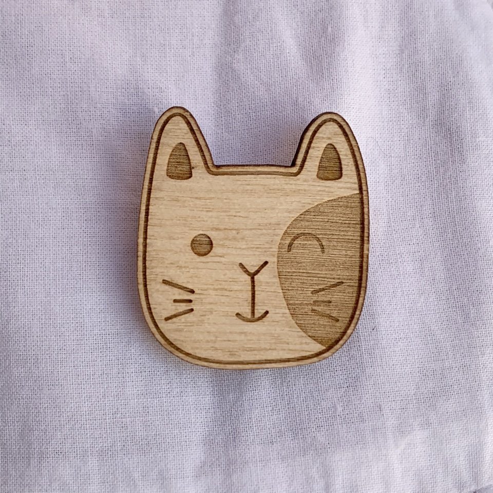 Wooden brooch - Cat with whiskers