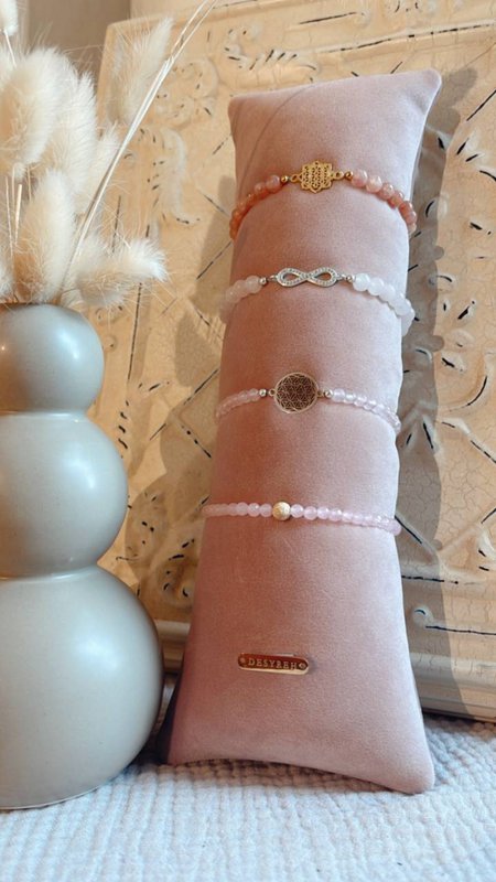 Samit cushion display for bracelets