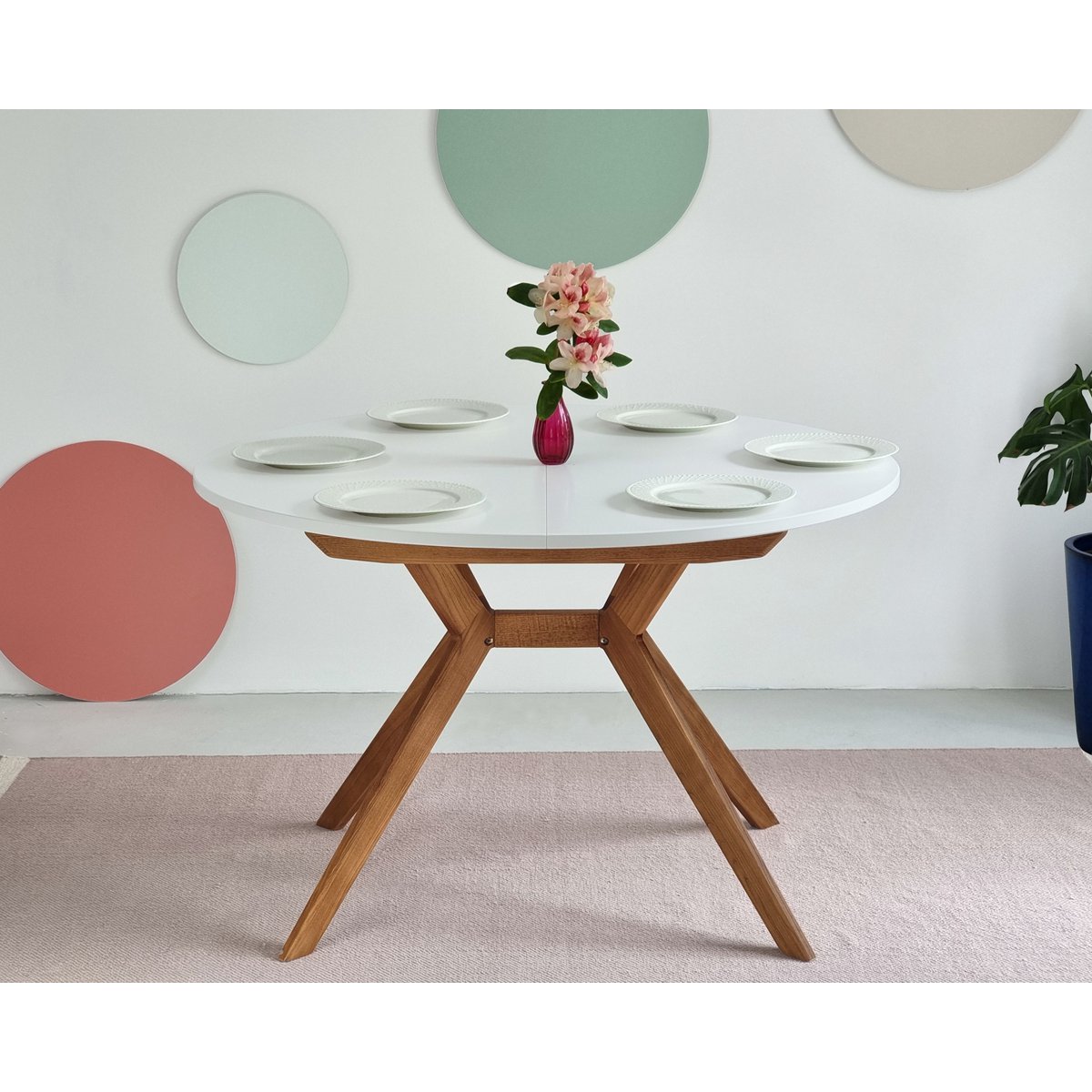 Round extendable dining table Biju
