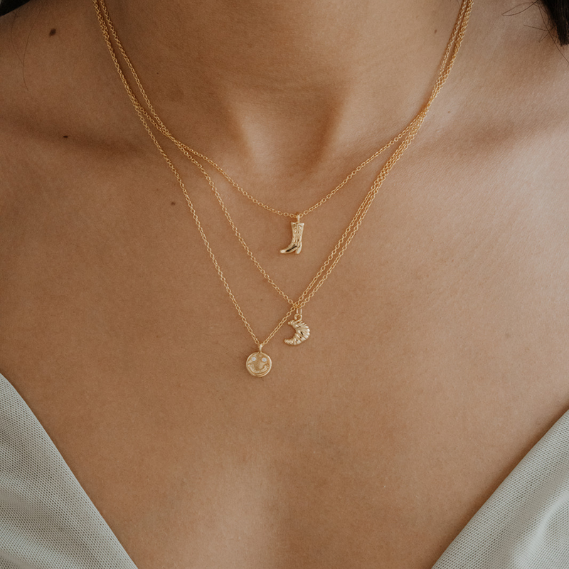 Collana di stivaletti