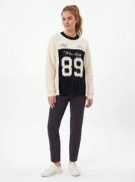 Supreme Crewneck – fra Dense Weave for et ubesværet look