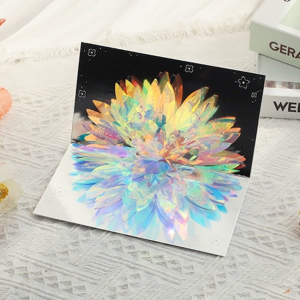 Biglietto pop-up 3D con fiori scintillanti e torta di compleanno