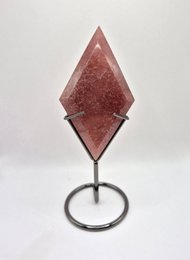 Starry Strawberry Quartz Ruit Inclusief Standaard (Aardbeien Kwarts)