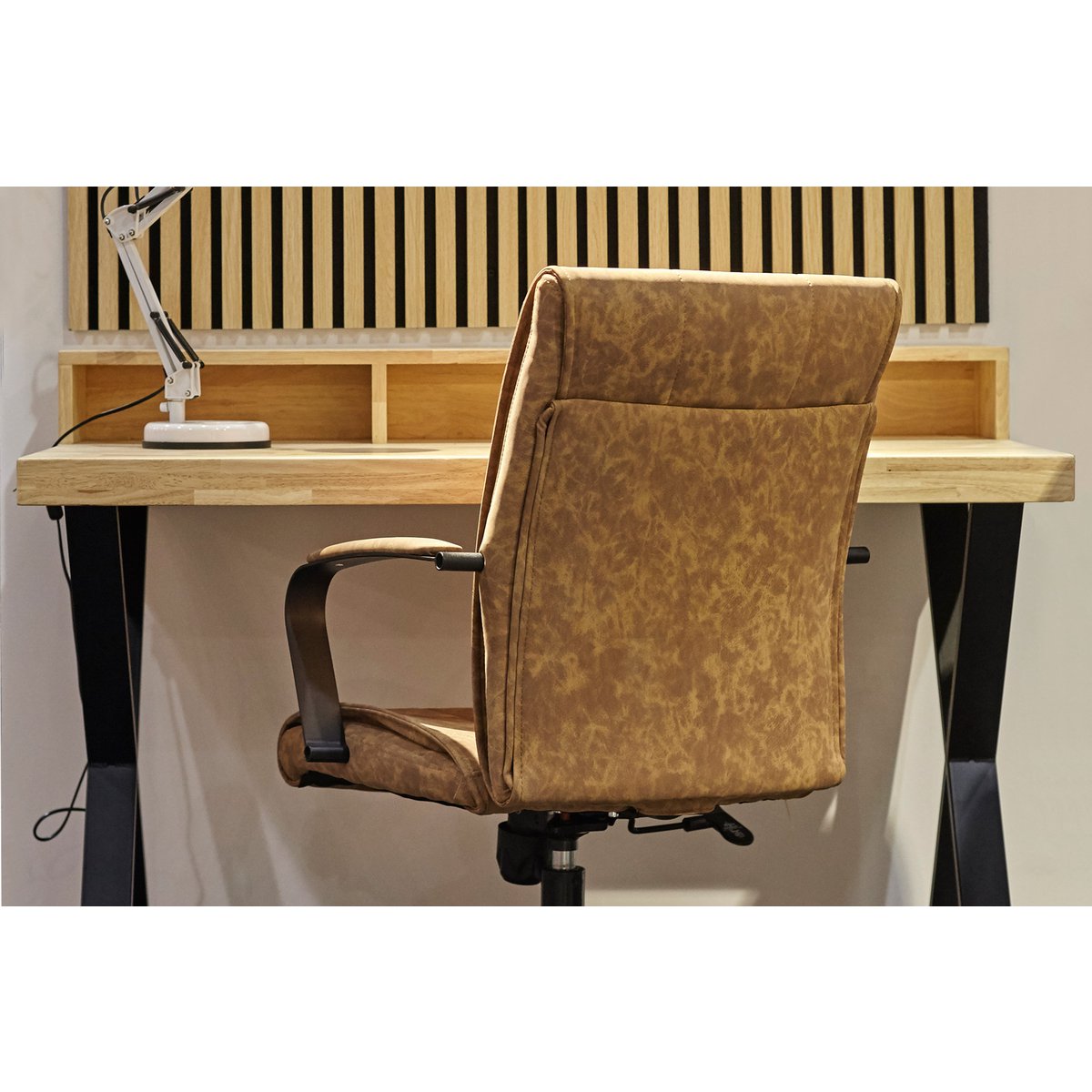 COLONIAL OFFICE ARMCHAIR CAMEL CUIR / BLACK. OK1308 (8444)